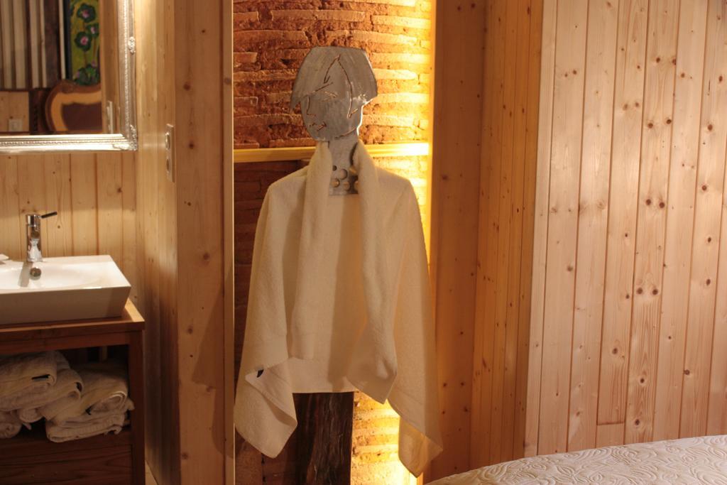 Le Clos Mandalou Bed & Breakfast Saint-Pompont Ruang foto